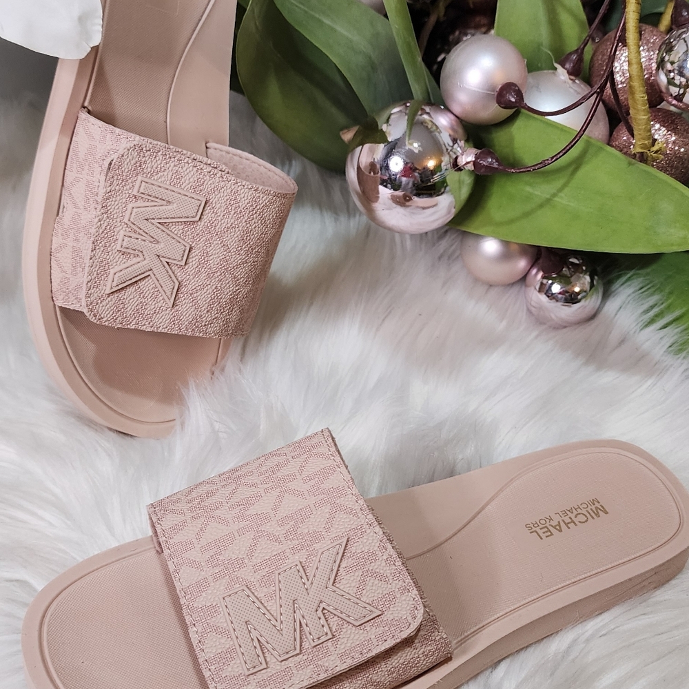 Michael Kors Soft PINKStrappy Slides Brand New - Picture 2 of 8